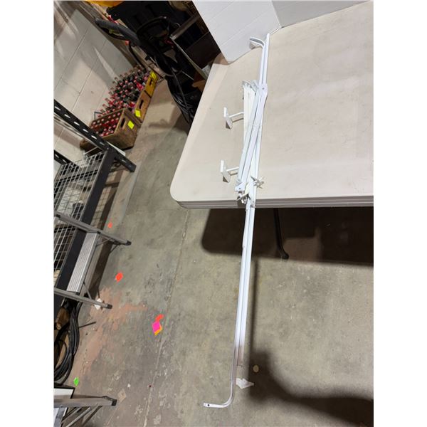 Curtain rod holders