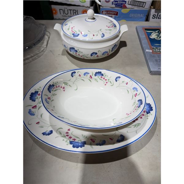 Expressions Windemere dishes