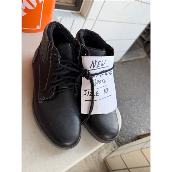 Men's hiking boots size 10