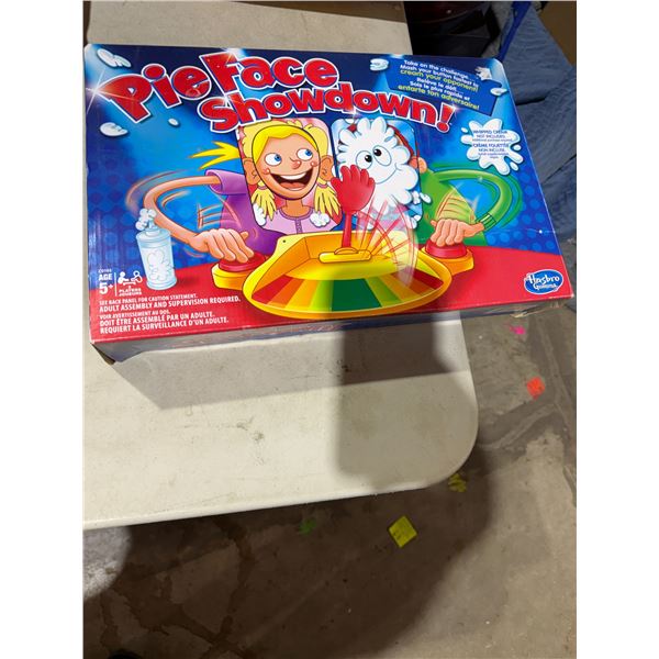 Pie face showdown game