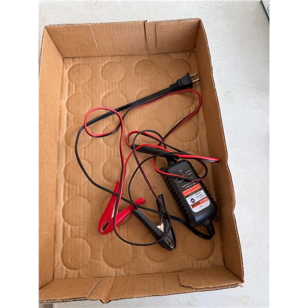 Moto power automatic battery charger/maintainer