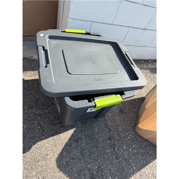 STERLITE storage bin with lid