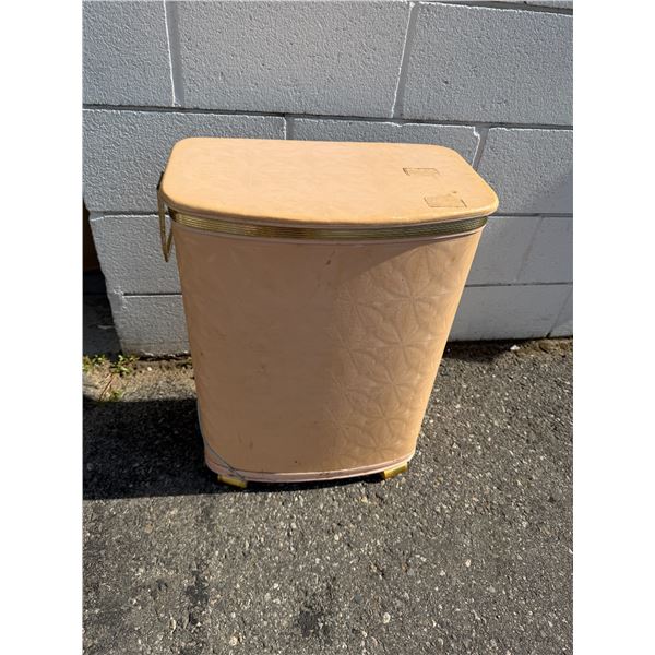 Vintage laundry hamper