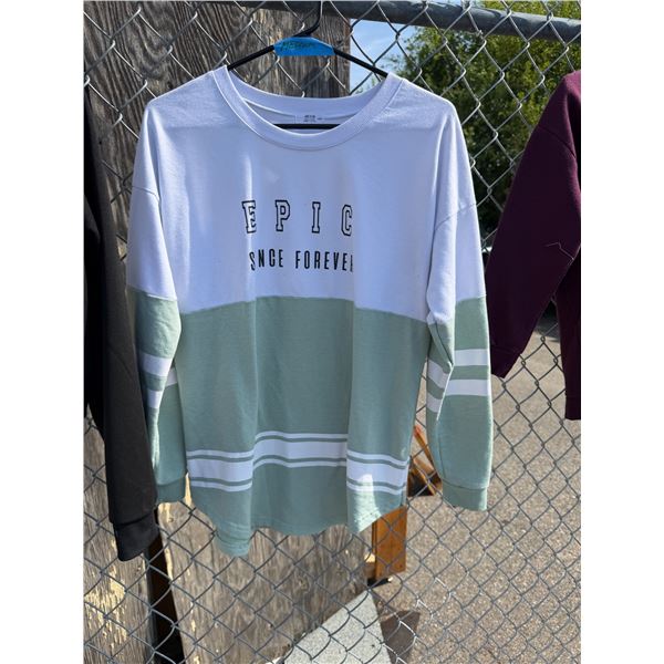 Sweatshirt, size medium
