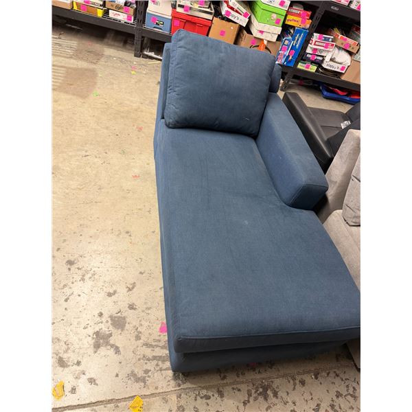 Chaise lounge