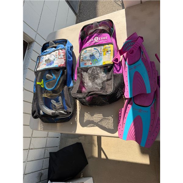 Water gear snorkel, masks flippers