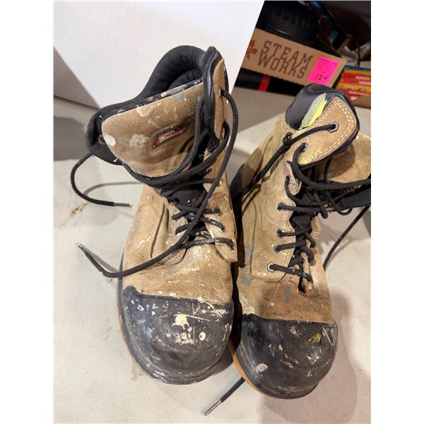 DICKIES boots size 13