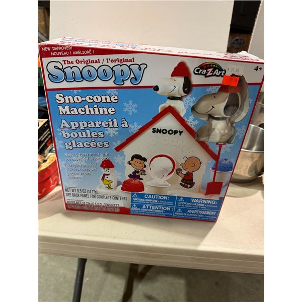 Snoopy snowcone machine