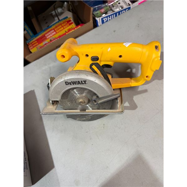 DeWalt saw