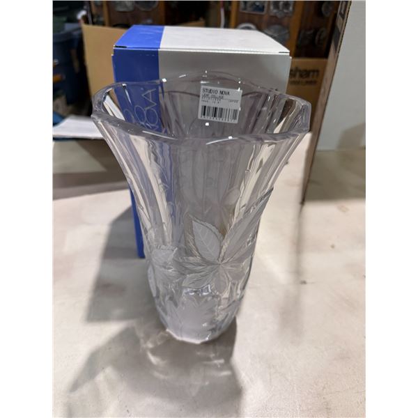 Studio Nova vase