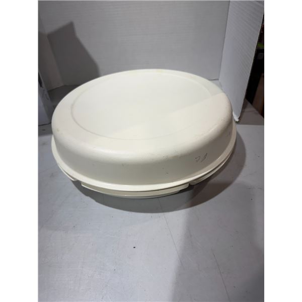 Tupperware divided tray