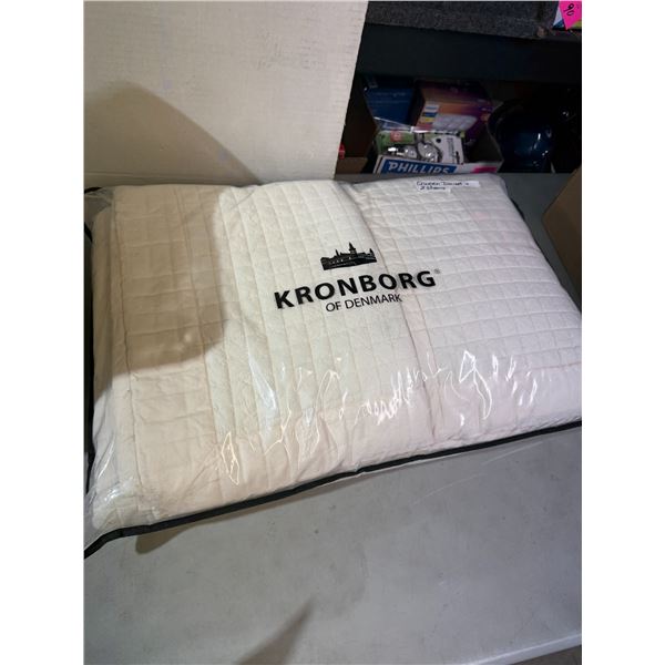 Queen duvet and two shams