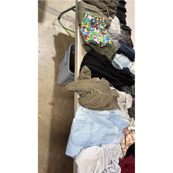 Clothing lot size small