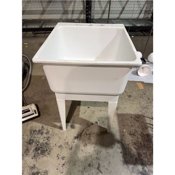 Utility sink