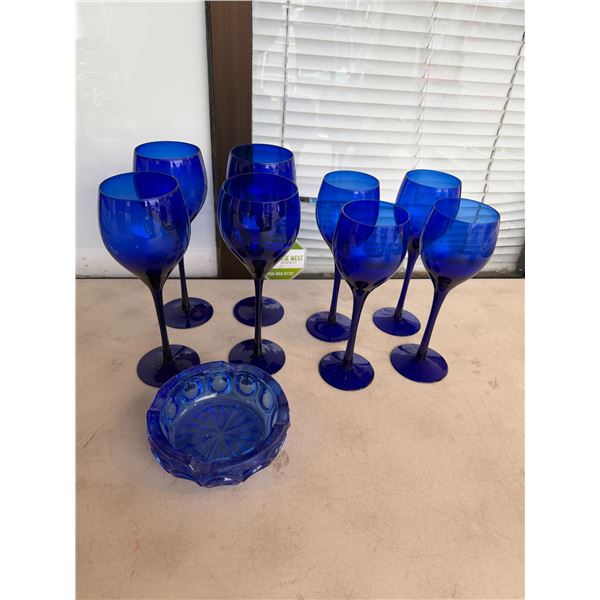 Glassware and ashtray