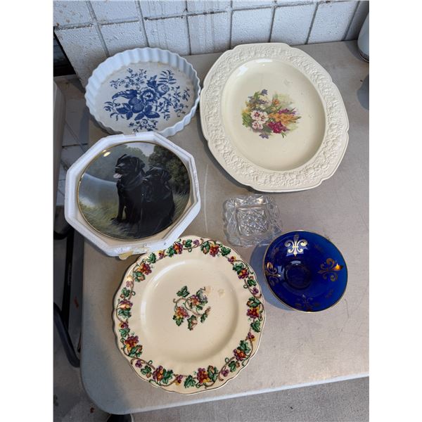 Collectible dishware and Collector plate
