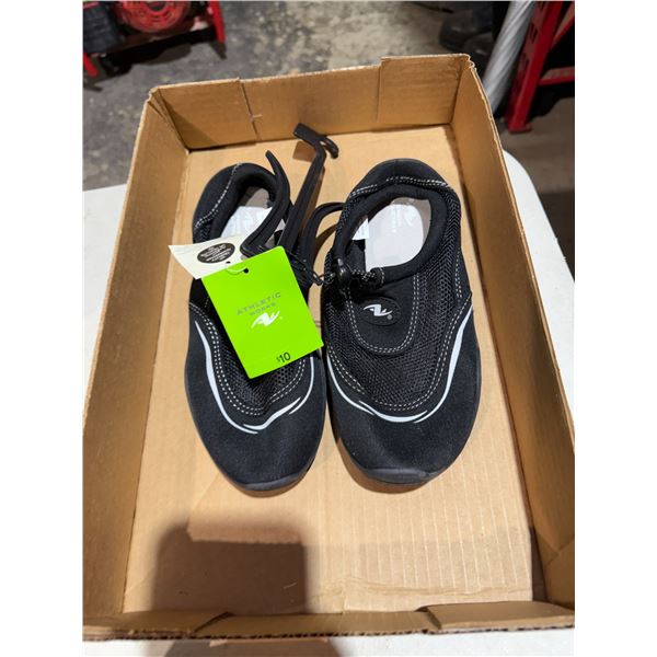 Athletic Work NWT water shoes size 2/3