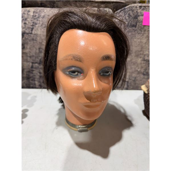 Mannequin head