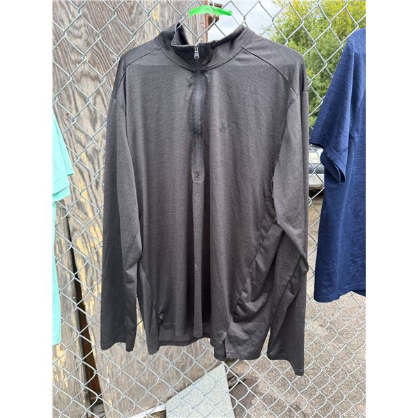 Under Armour size XL