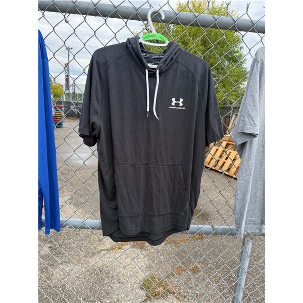 Under Armour size XL