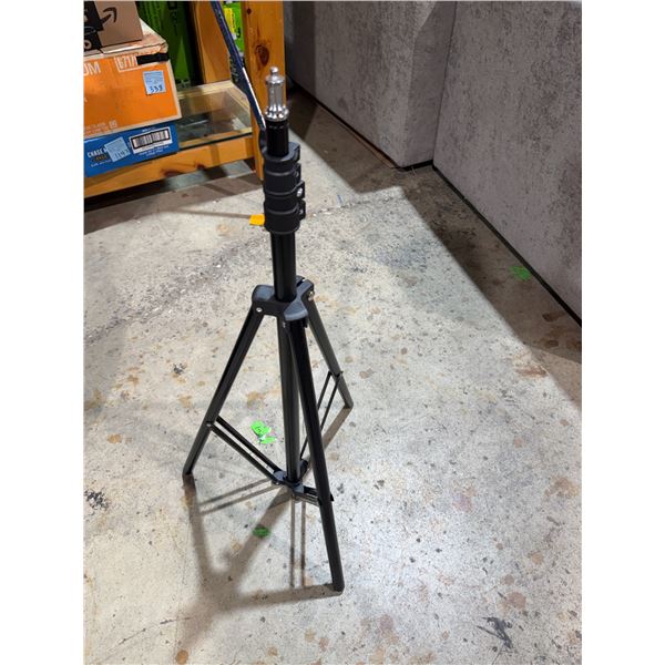 Tripod