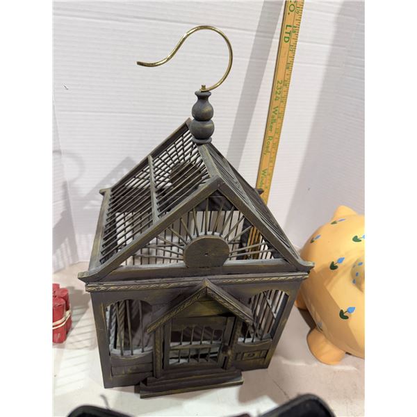 Birdcage decor