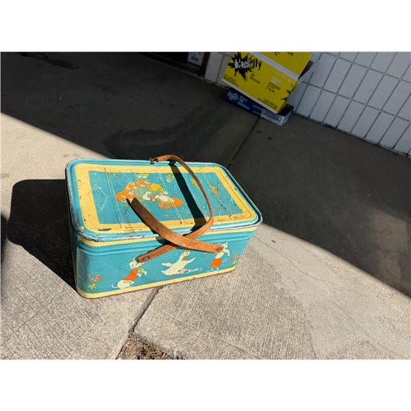 Vintage Mother Goose Metal Case
