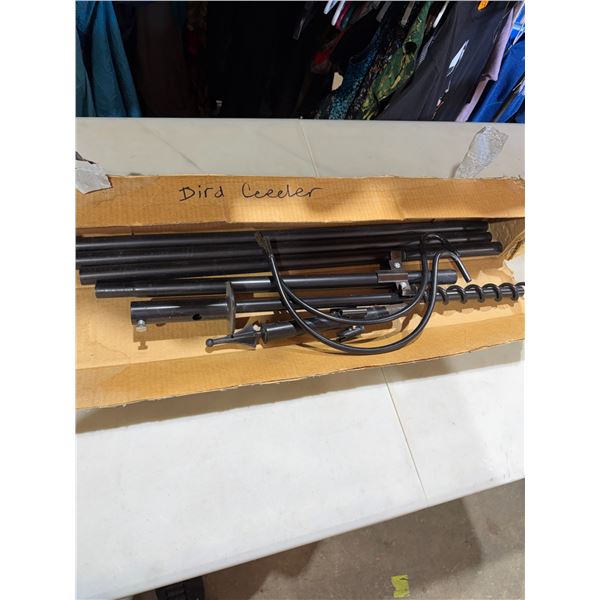 Plant hanger pas