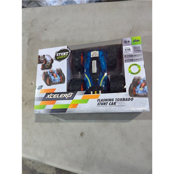 New stunt vehicle flashing tornado stunt car radio controlled