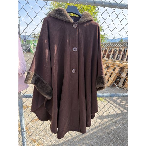 ME – JAY coat size large? 100% LAINE. WOOL.