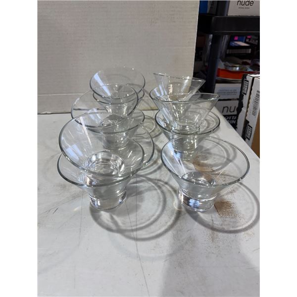 Drinkware or dessert dishes