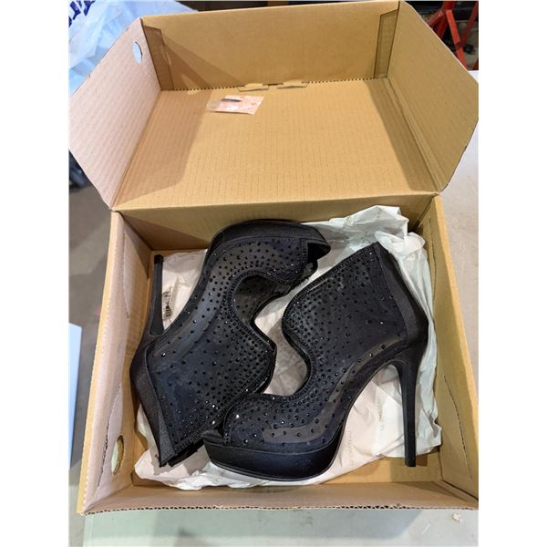 New footwear size 30