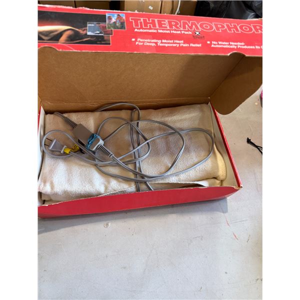 THERMOPHORE automatic moist heat pack