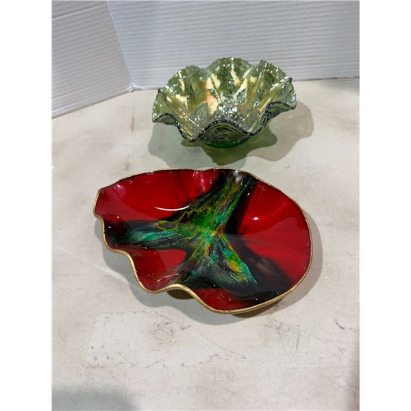 Decor bowls Rose one has a chip