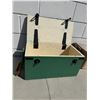 Image 1 : Wood crate