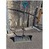 Image 1 : Shovel