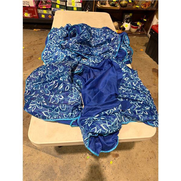 New pool loungers (2) no box