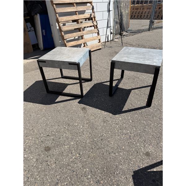 Pair of end tables 20" x 21" x 20"