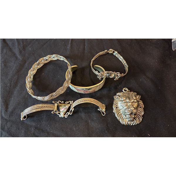 Lot of bracelets