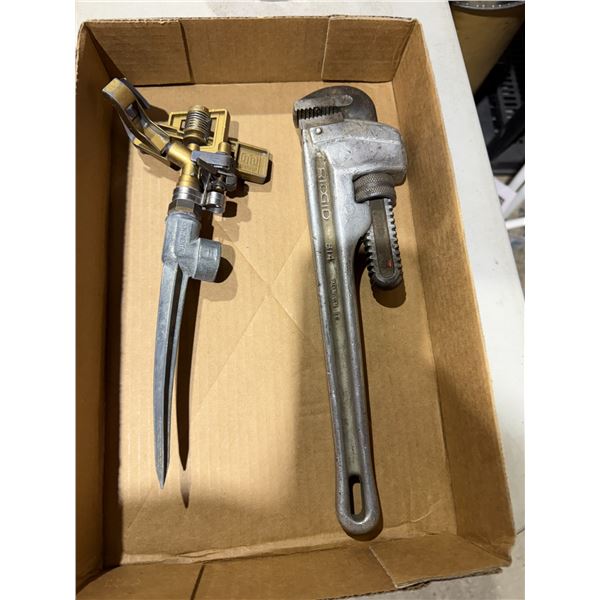 Rigid pipe, wrench and sprinkler head