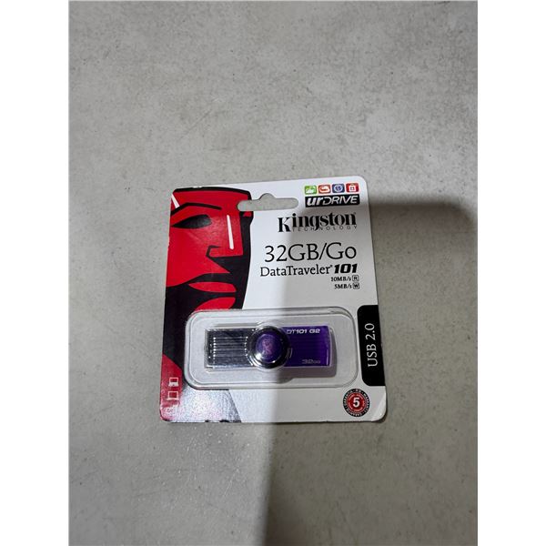 32. GB data traveler USB 2.0.
