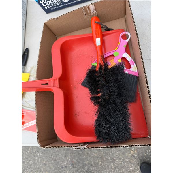 Dustpan and small brooms