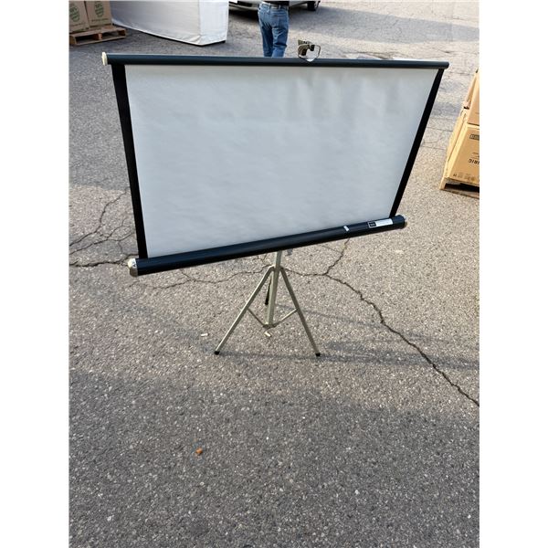 Projector screen