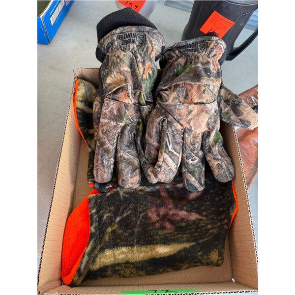 Gloves and neck protector