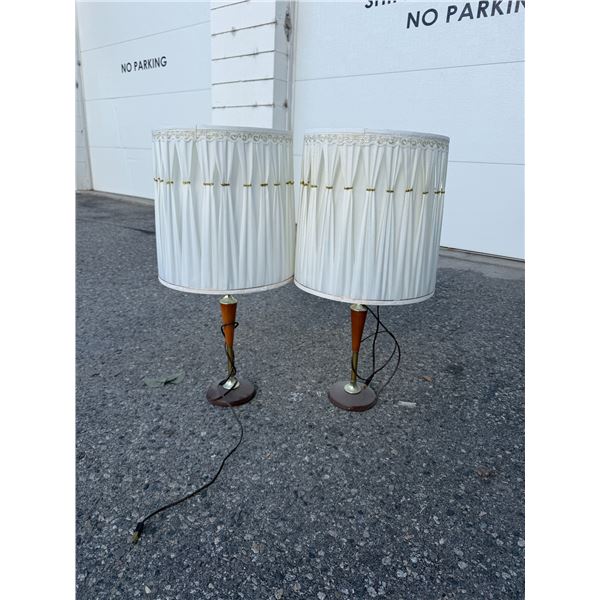 MCM lamps