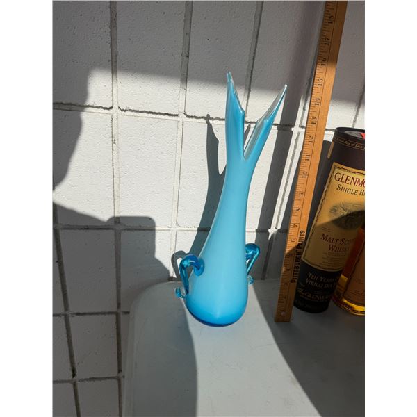 Mid-century modern fishtail vase