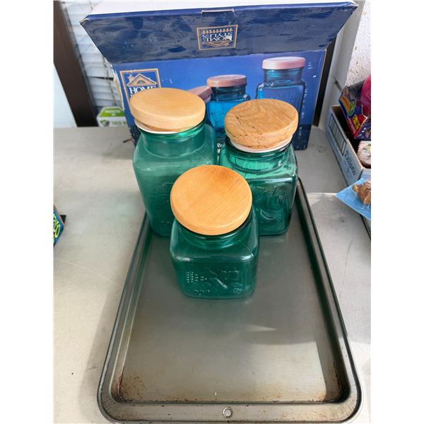 Canisters and baking tray