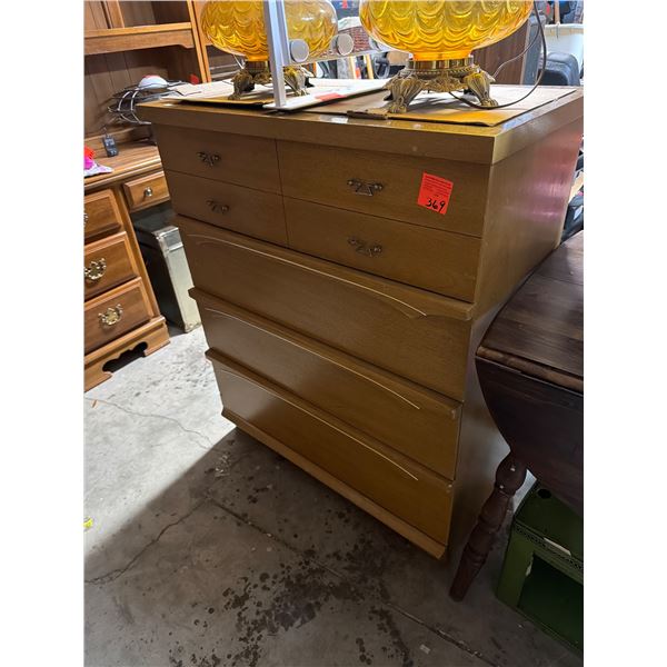 KROEHLER dresser 34 1/2" x 18" x 42" tall