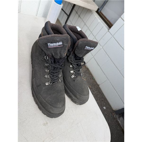 Boots size 12