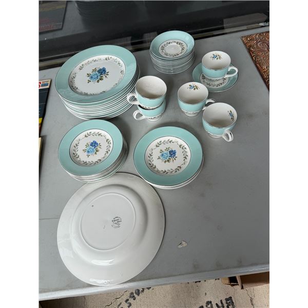 BARRATT'S tableware